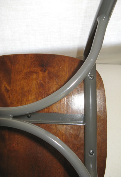 Bottom Complete Closeup View